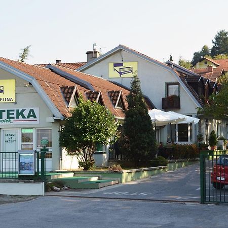 B&B Villa Evandjelina Sremska Kamenica Exteriör bild