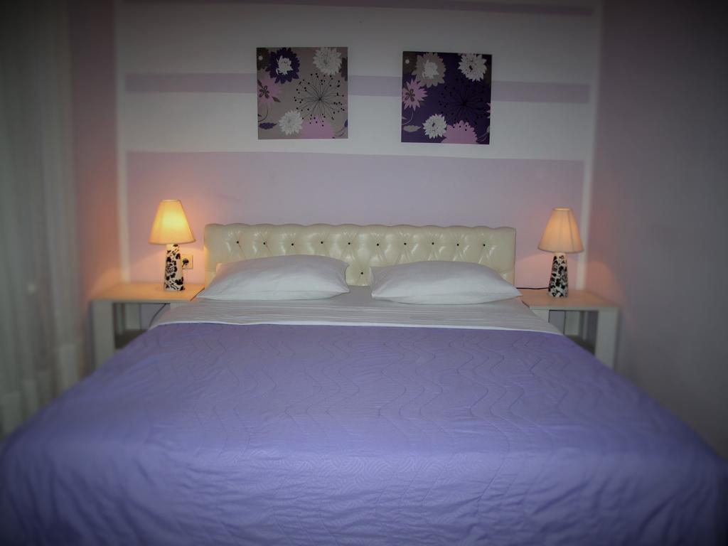 B&B Villa Evandjelina Sremska Kamenica Exteriör bild