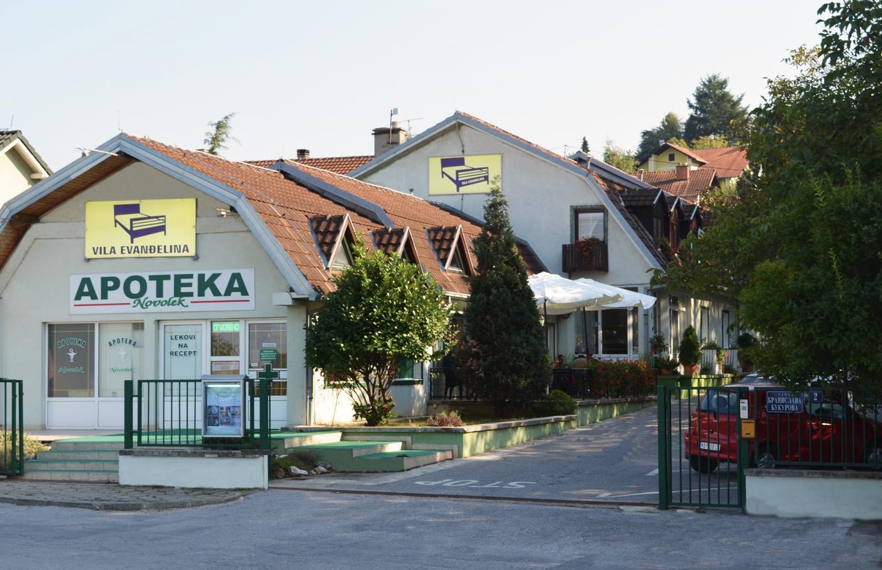 B&B Villa Evandjelina Sremska Kamenica Exteriör bild