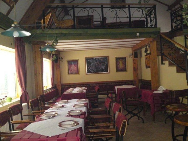 B&B Villa Evandjelina Sremska Kamenica Exteriör bild