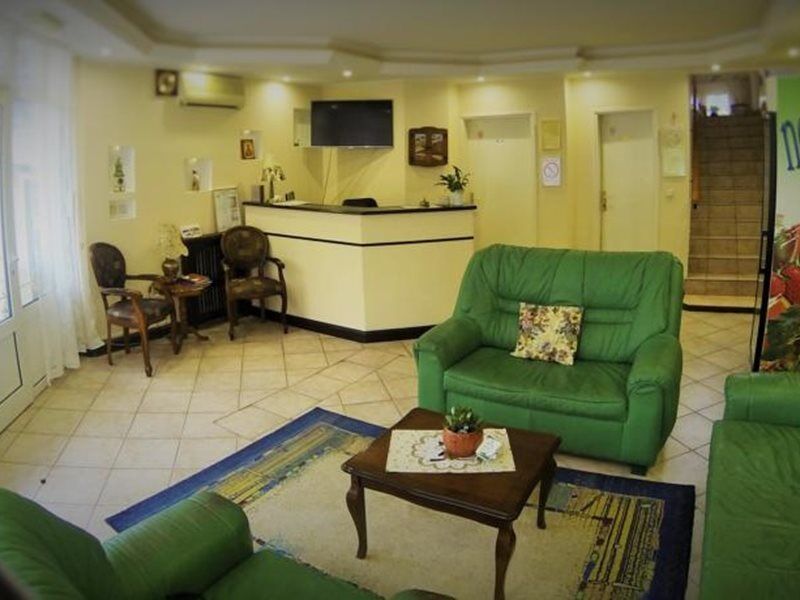 B&B Villa Evandjelina Sremska Kamenica Exteriör bild